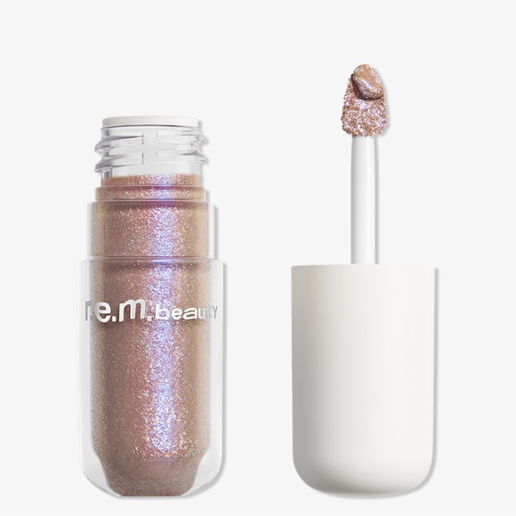Starlet Liquid Eyeshadow - Color Fembot metallic Pink - Picture 1 of 6